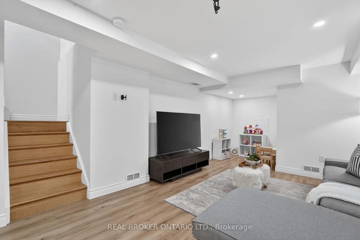 Additional image 16 of 62 Moore Crescent