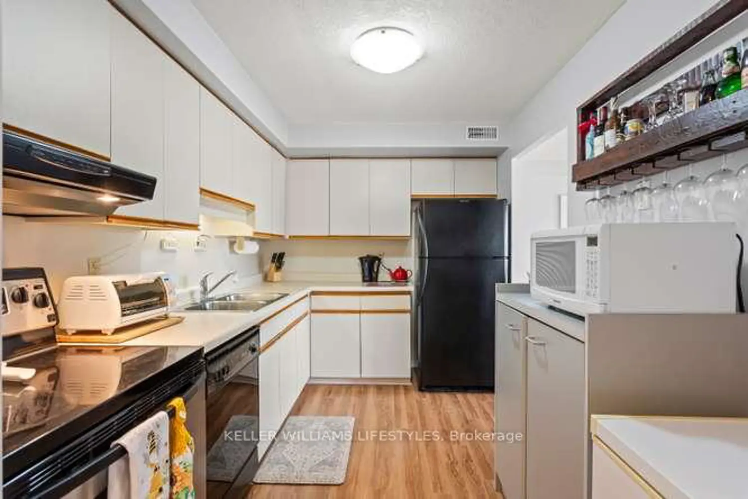 Additional image 6 of 521 Riverside Drive 602