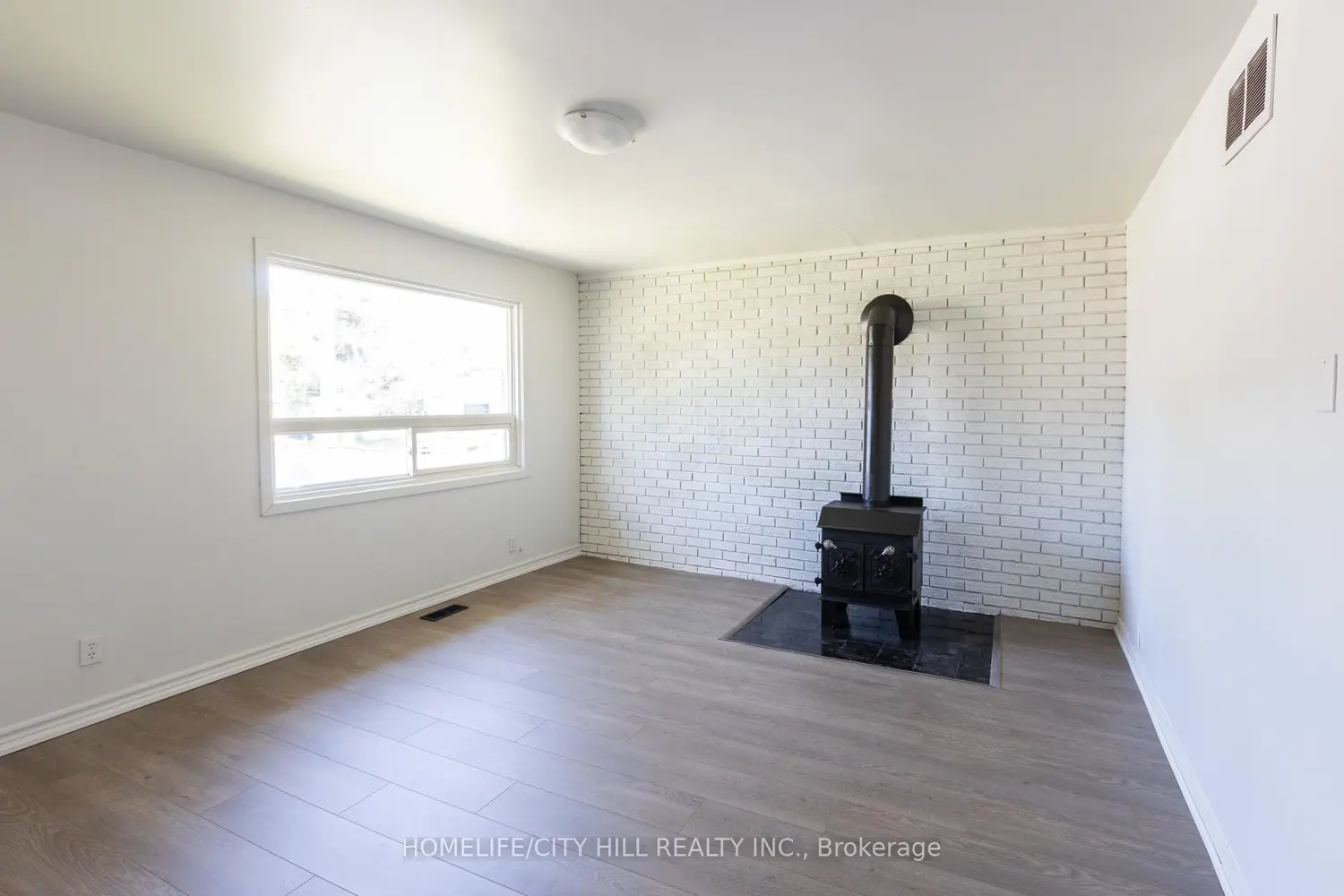 347 Hollywood Drive photo 4