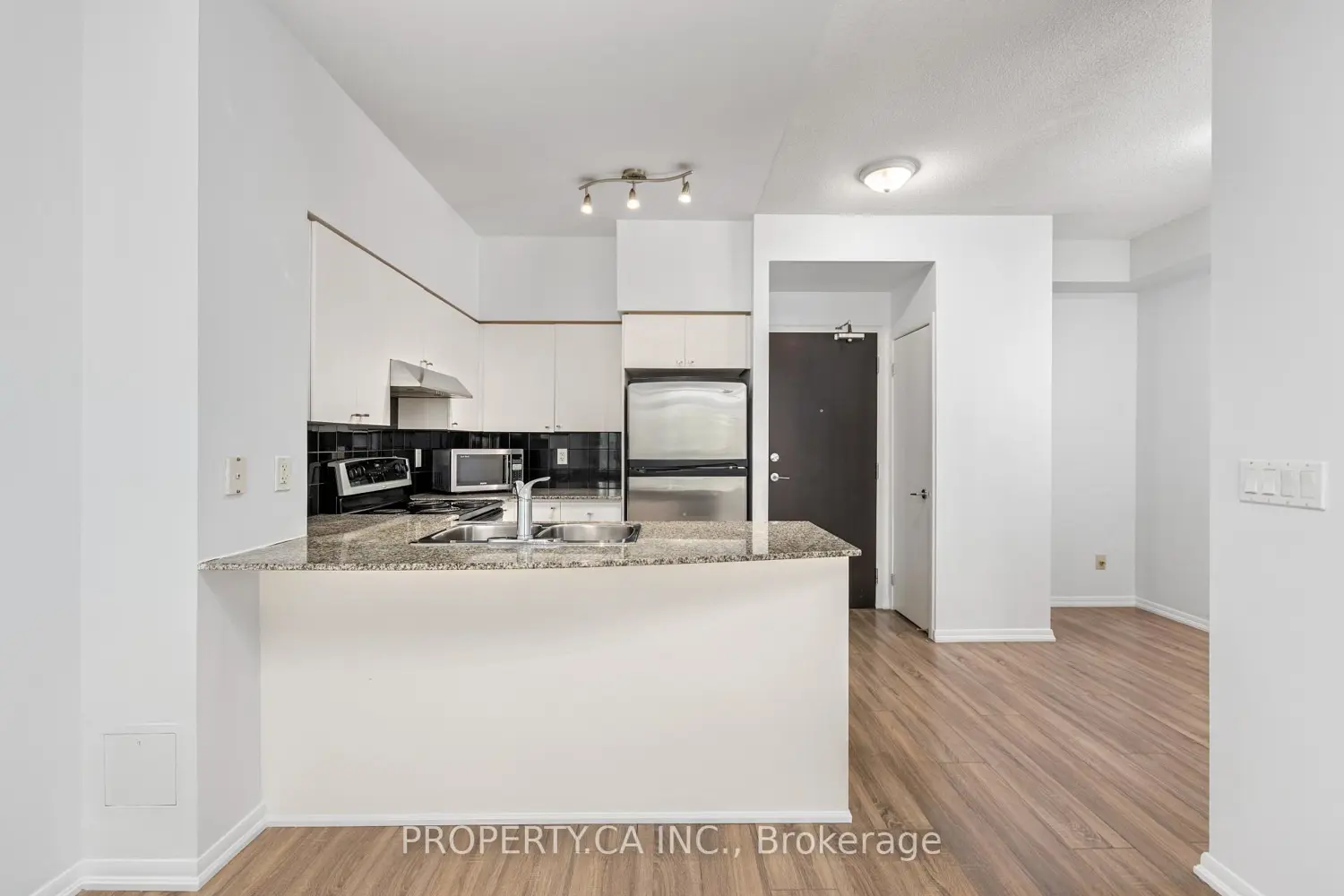 Additional image 8 of 231 Fort York Boulevard 223