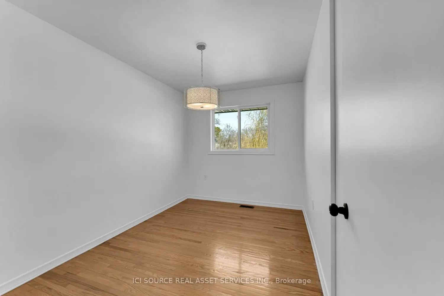 Additional image 7 of 737 Holgate Crescent
