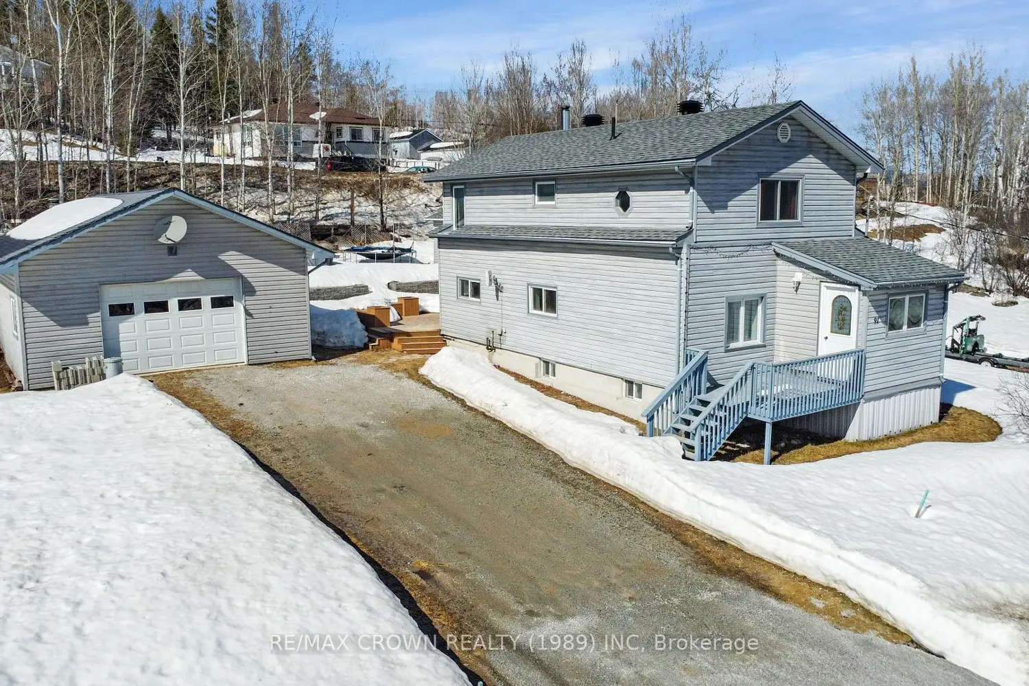 91 Third Avenue photo 2
