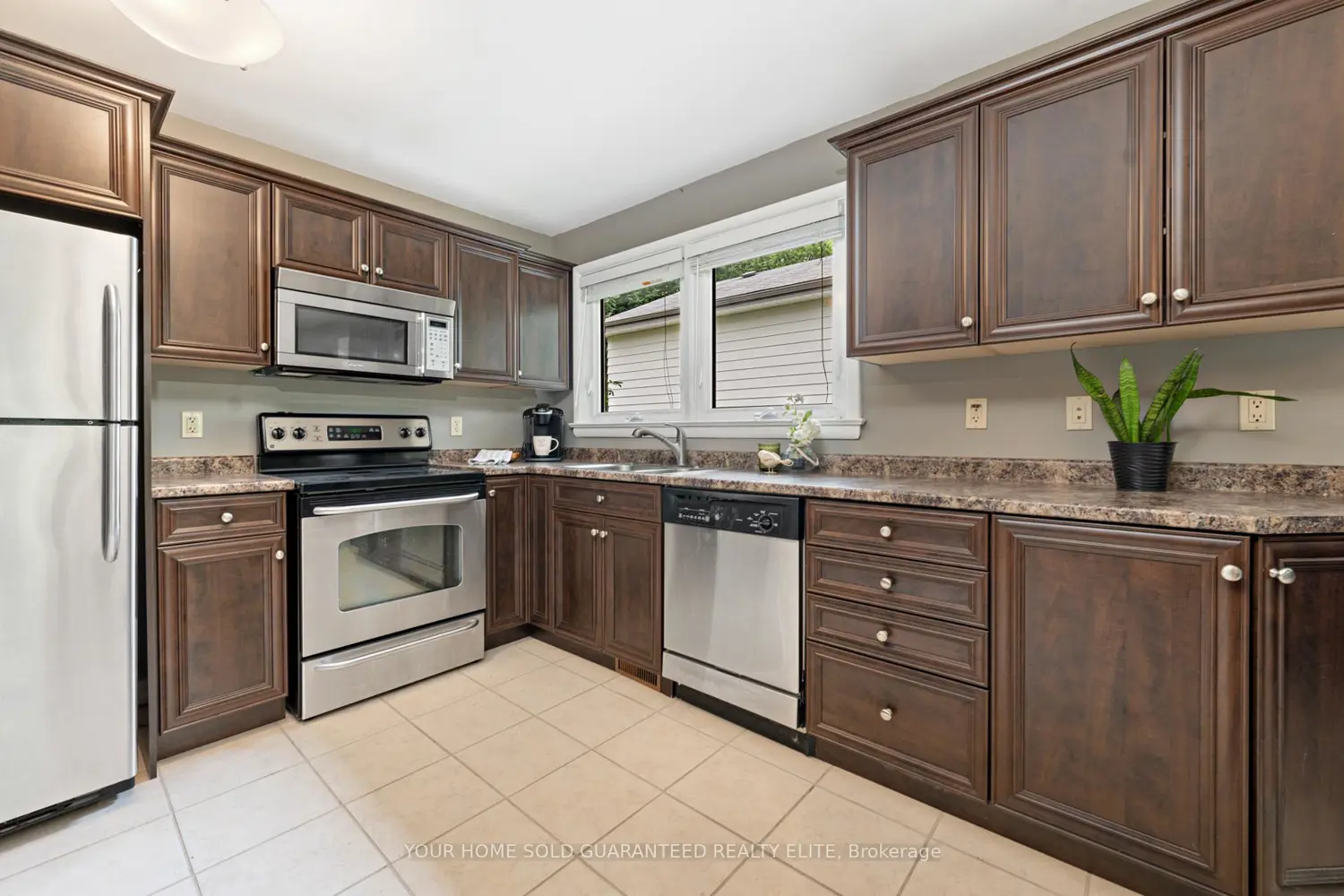 Additional image 4 of 1063 Maplehurst Avenue