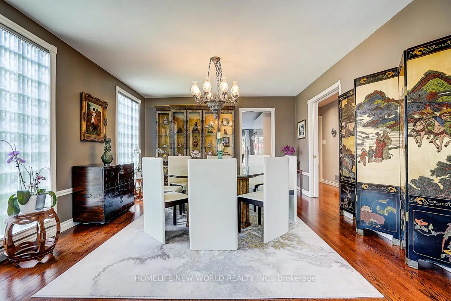 Additional image 6 of 594 Woburn Avenue