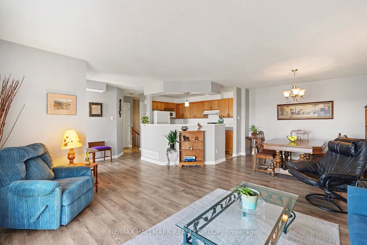 3275 St Joseph Boulevard 205 photo 4