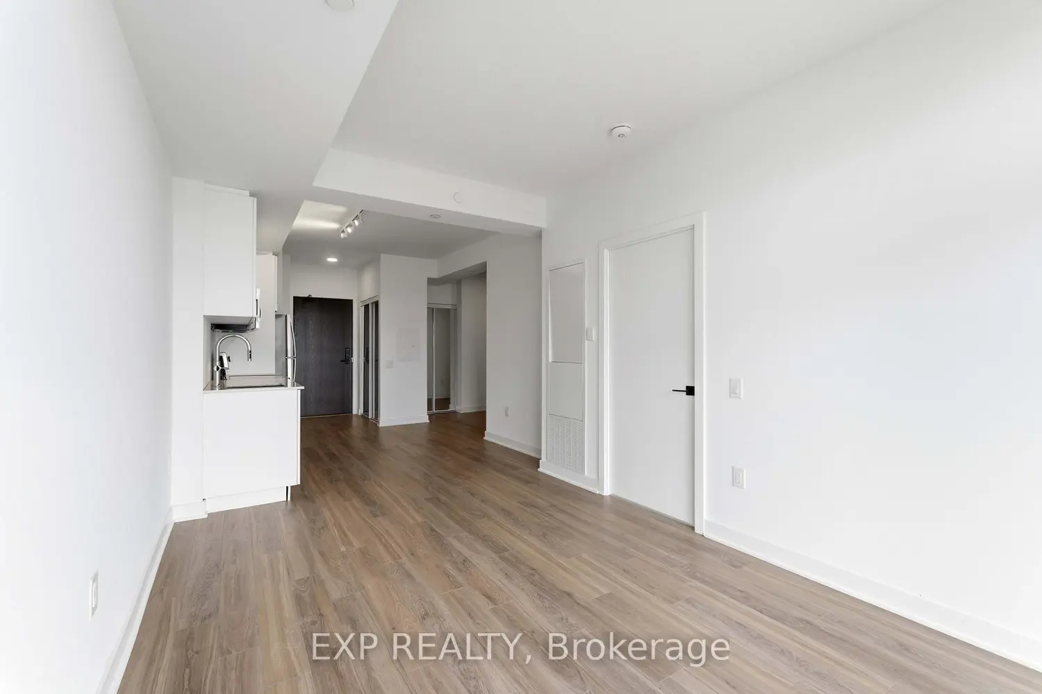 Additional image 8 of 2782 Barton Street 1402