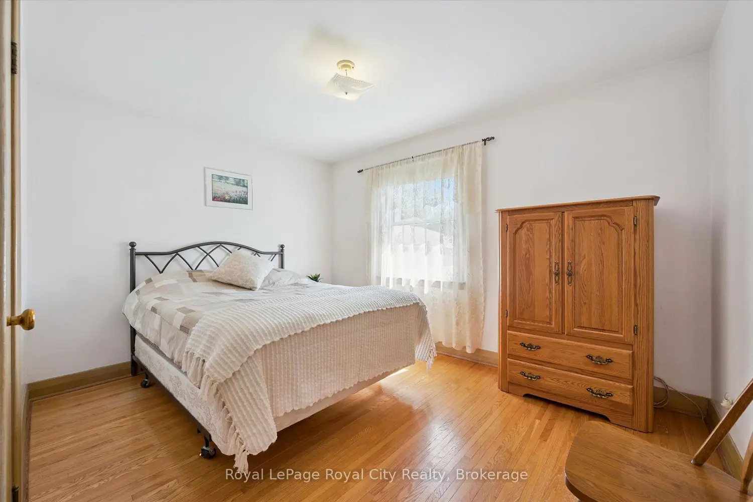 133 Emma Street photo 4