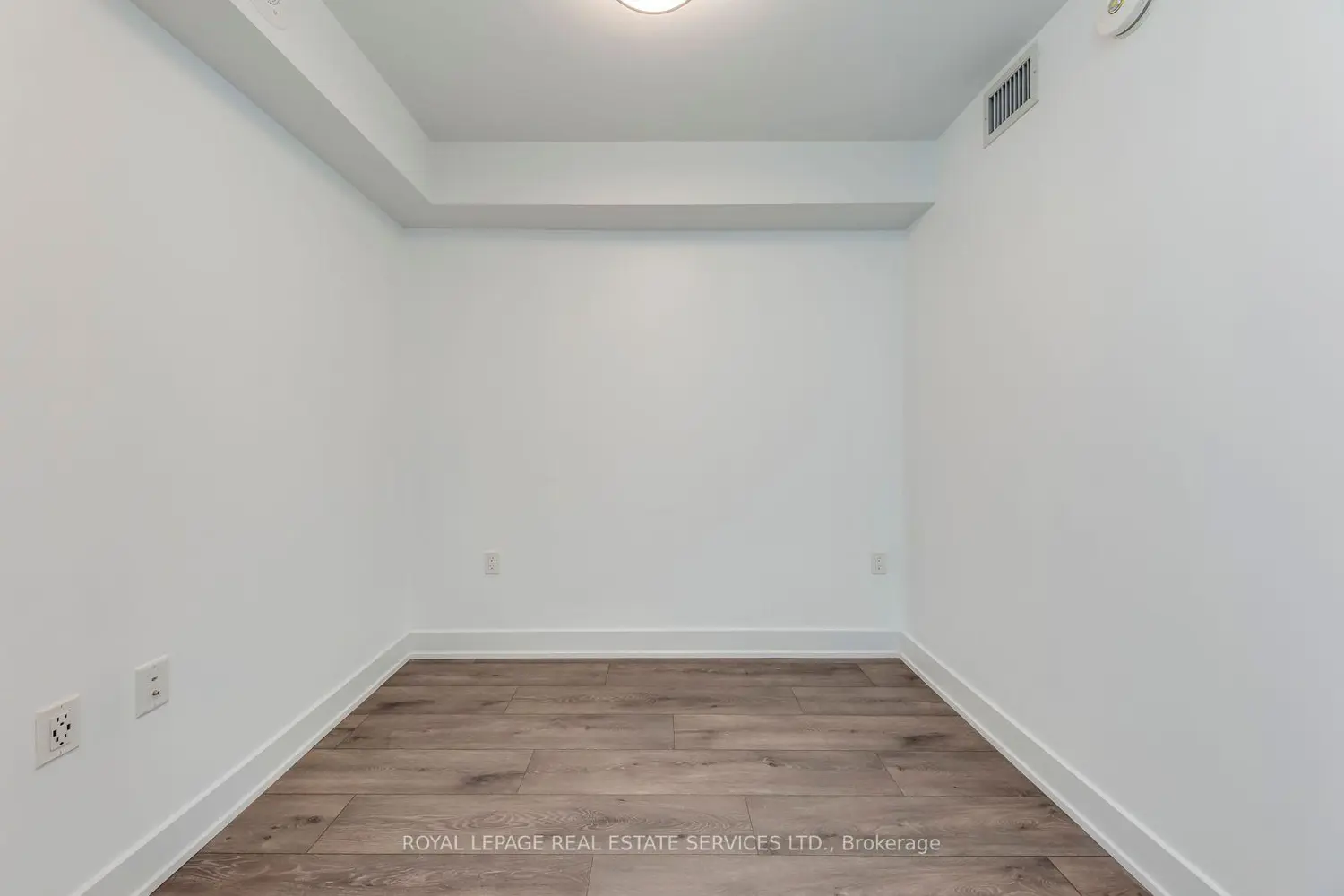 Additional image 14 of 585 Bloor Street 1320