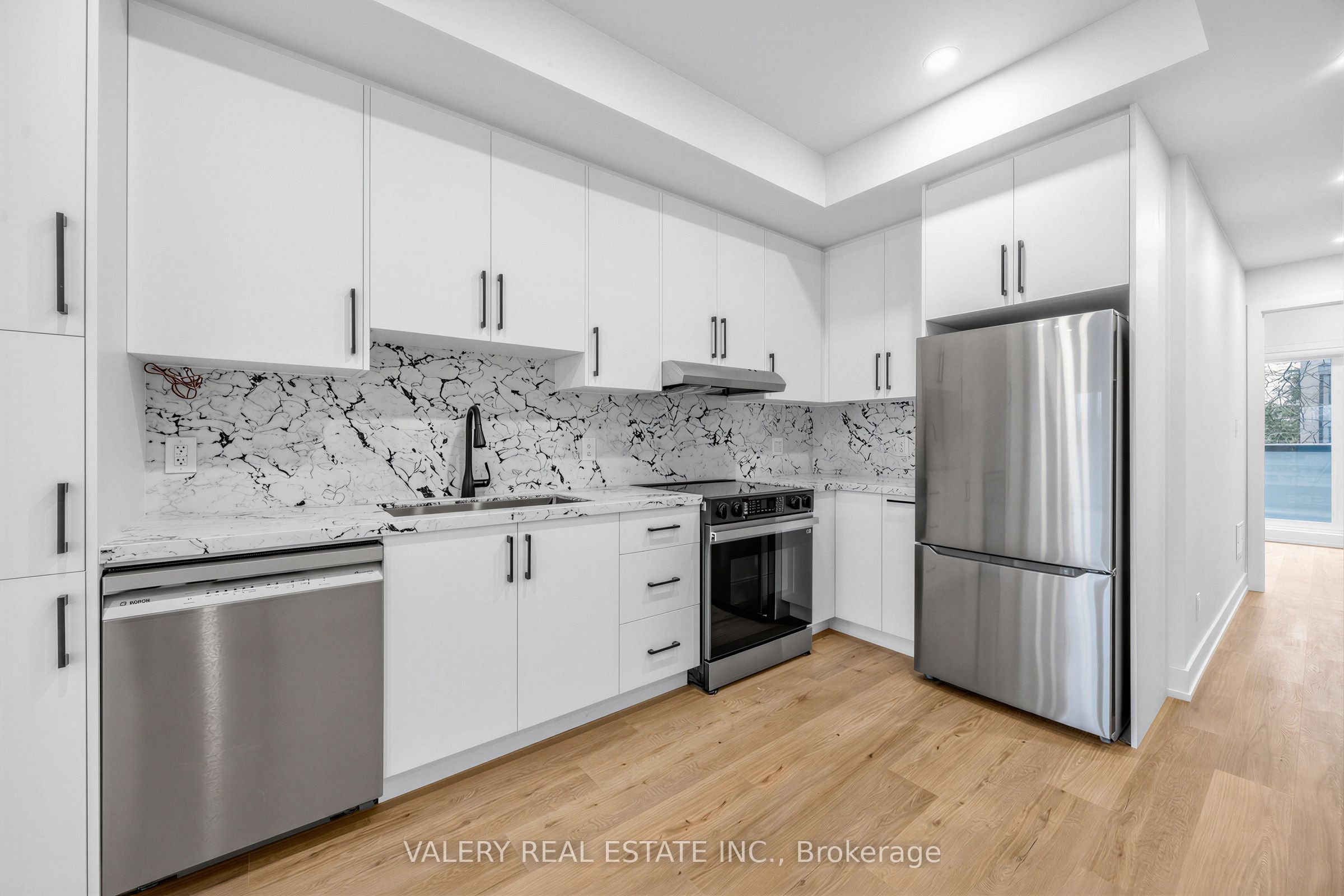 Additional image 3 of C-1115 Islington Avenue, Toronto, ON, M8Z 4S3