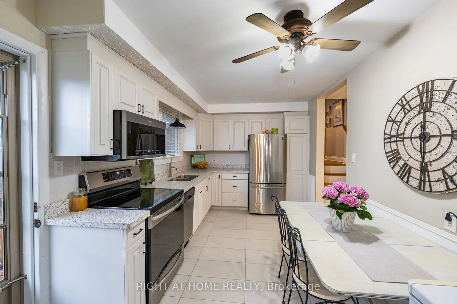 Additional image 3 of 323 Lindan Avenue