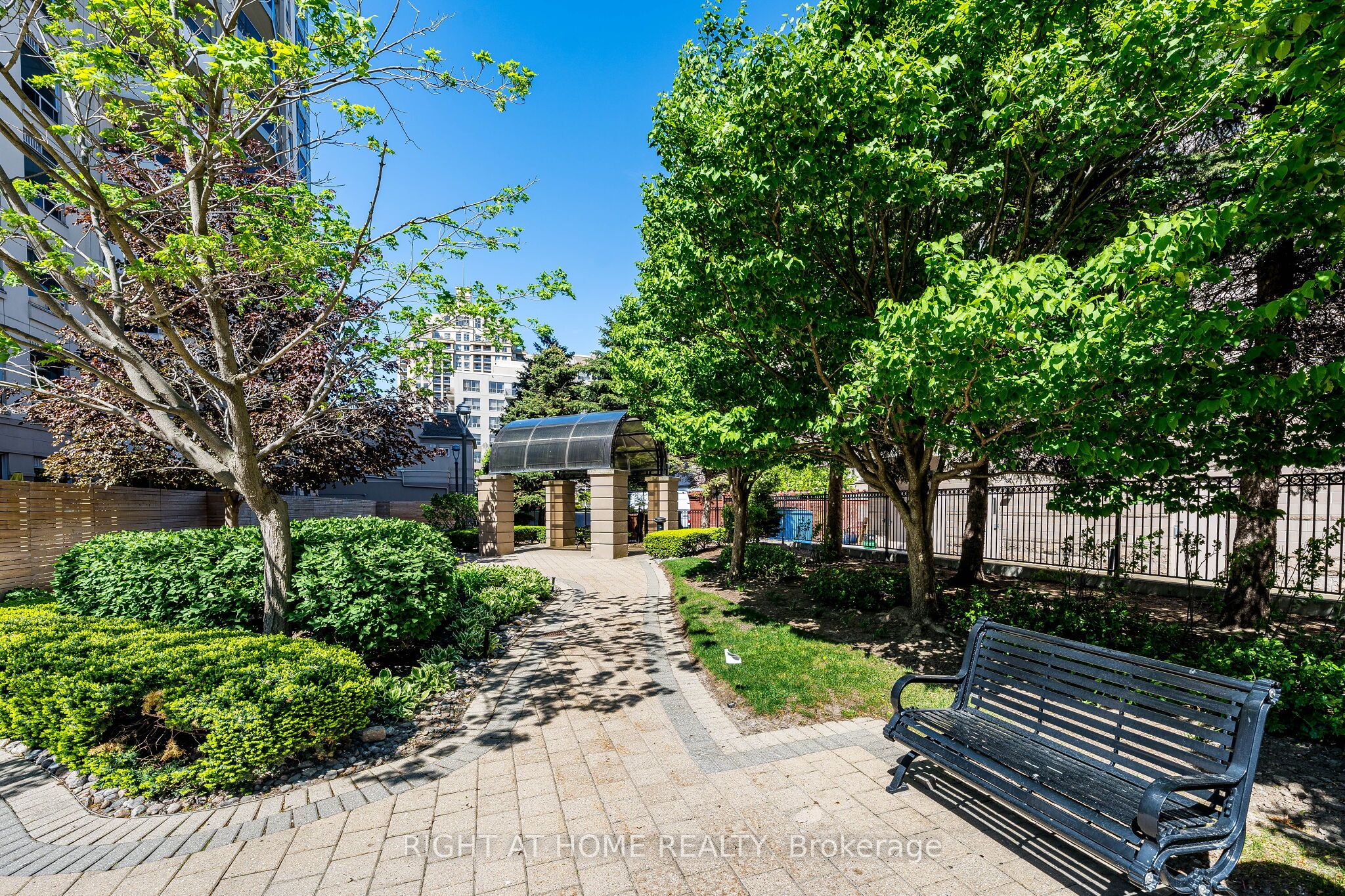 Additional image 3 of 512-2 Rean Drive, Toronto, ON, M2K 3B8