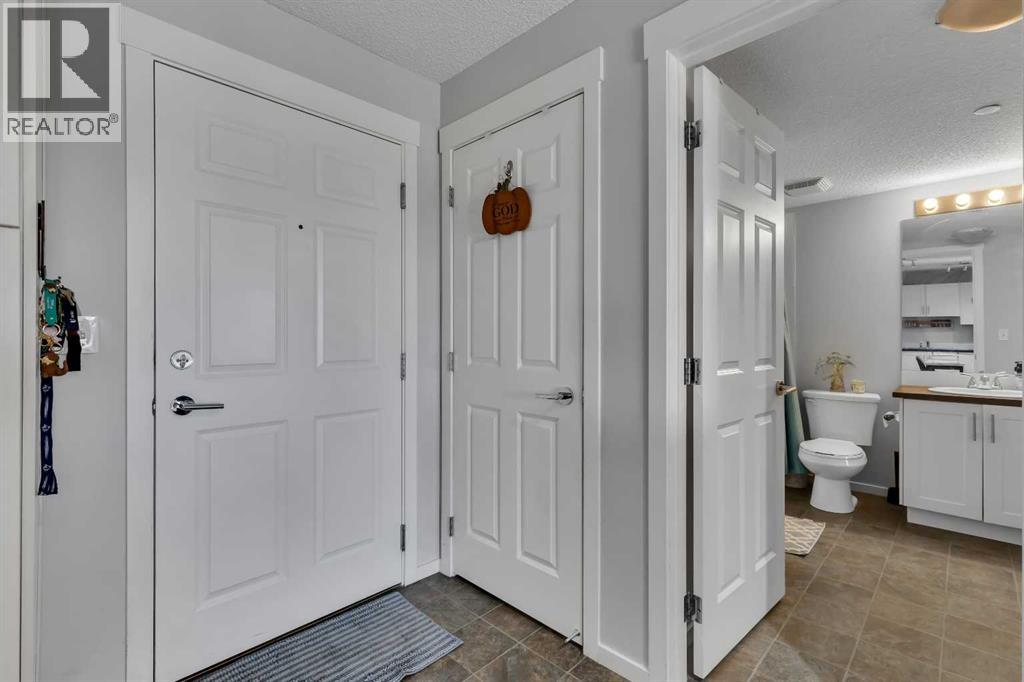 Additional image 5 of 804 Copperpond Boulevard Southeast, Calgary, AB, T2Z4R2