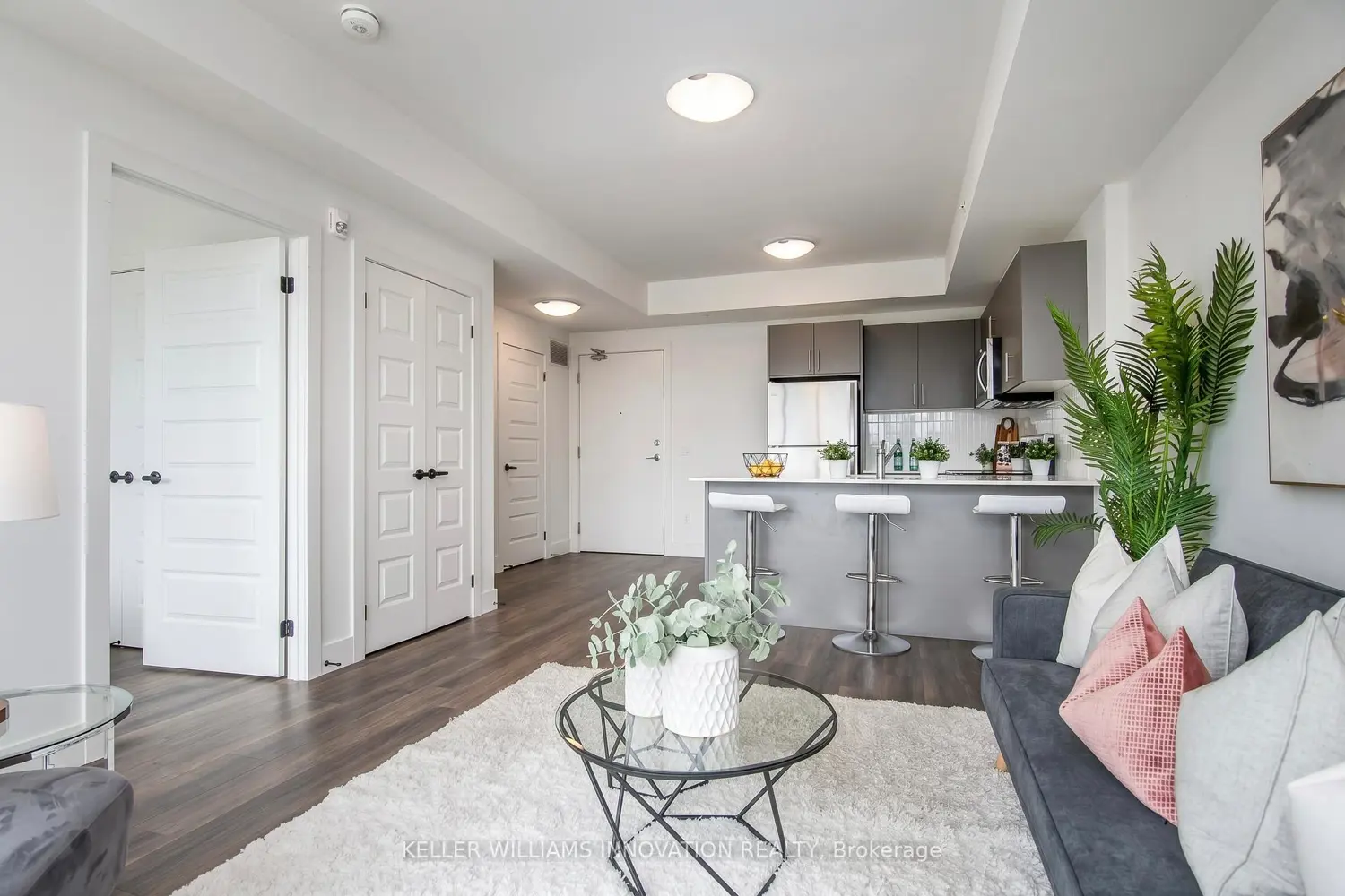 103 Roger Street 609 photo 4