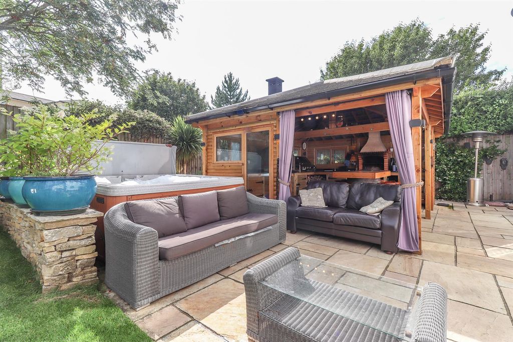Additional image 17 of 5 bed detached house to rentLansdown, Cheltenham GL51