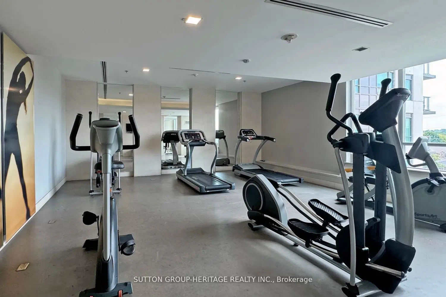 Additional image 19 of 1235 Bayly Street 213