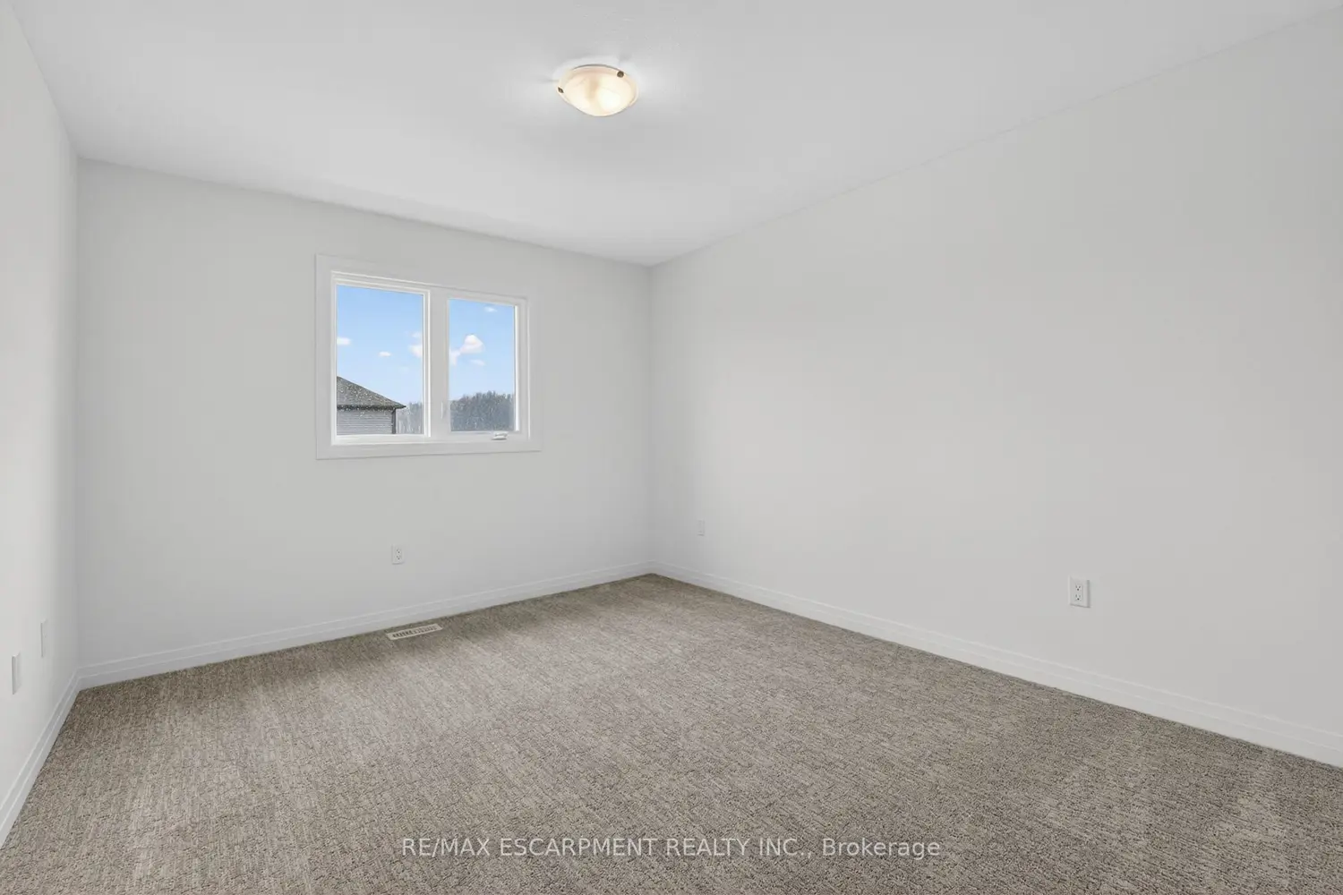 Additional image 11 of 1034 Kraft Road