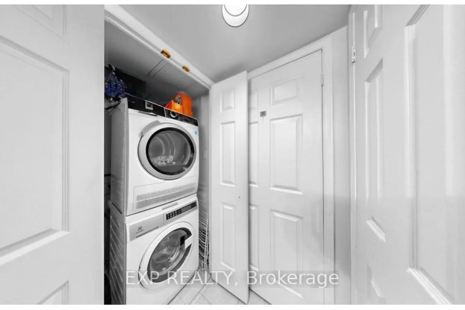 Additional image 13 of 889 Bay Street 607