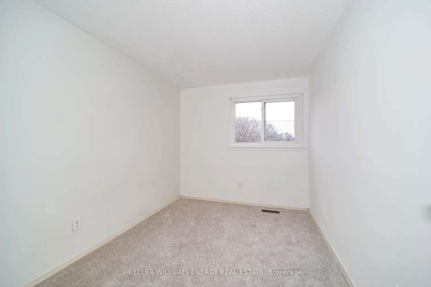 Additional image 12 of 1333 Mary Street 39