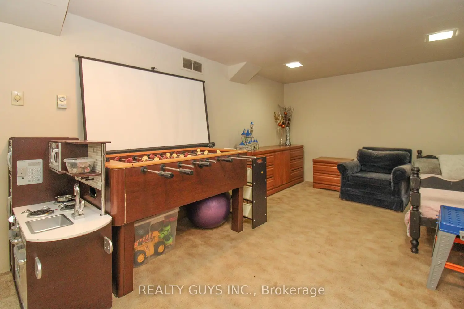 Additional image 17 of 727 Chesterfield Avenue