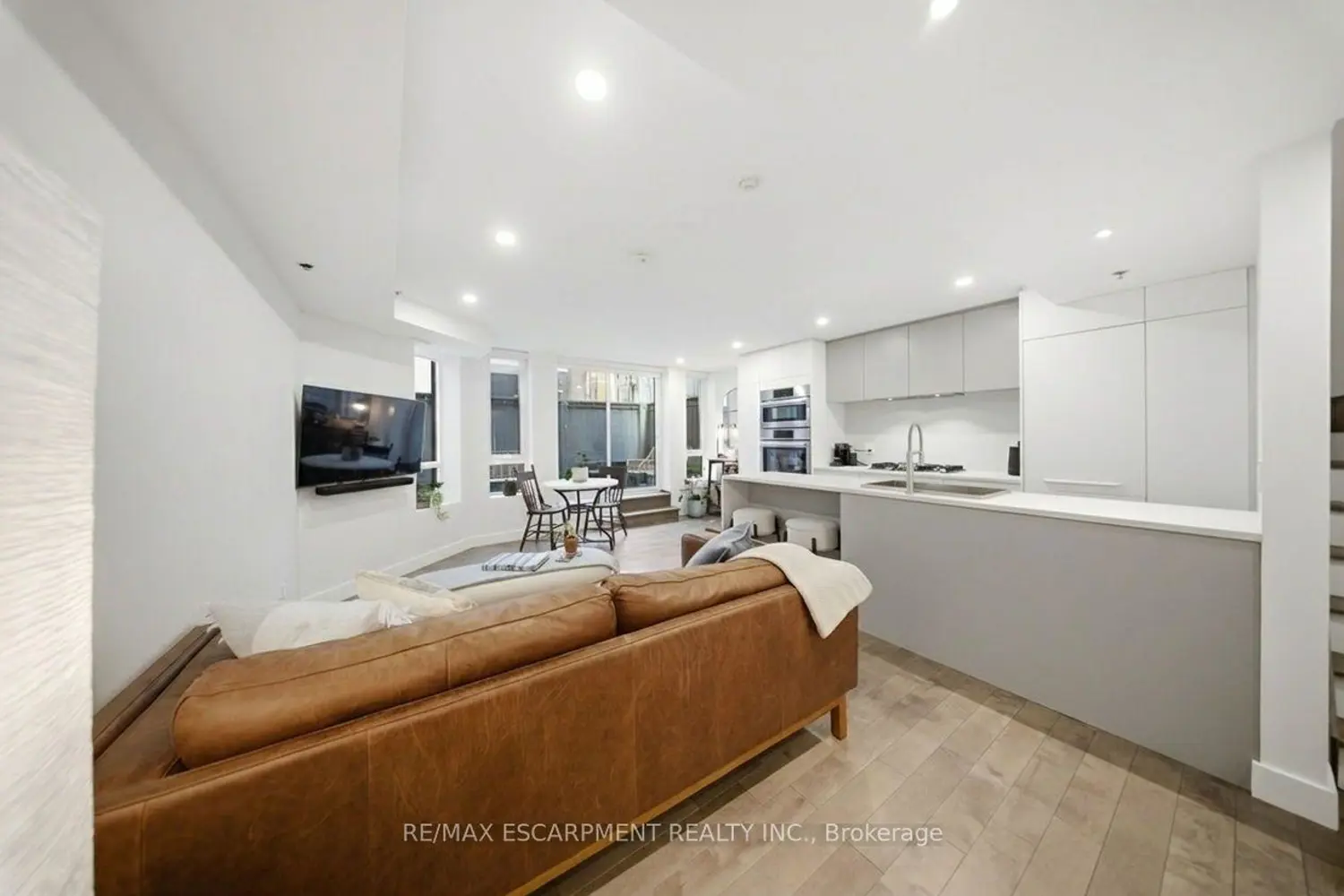 Additional image 3 of 127 Queen Street Th1
