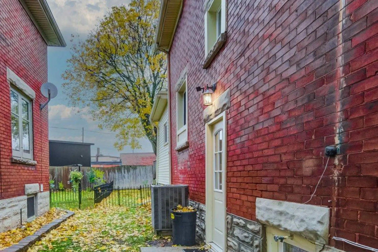 Additional image 12 of 26 St. Leger Street