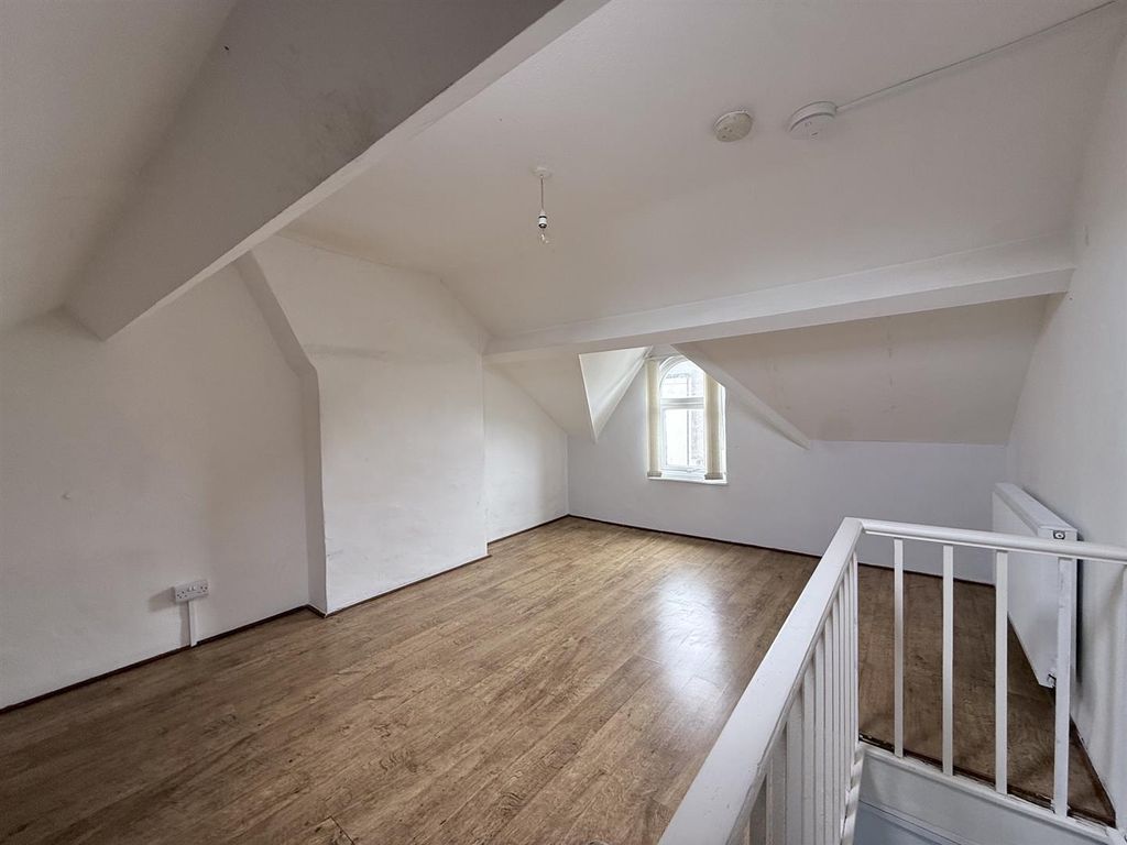 Additional image 9 of 2 bed terraced house to rentSand Street, Pwllheli LL53