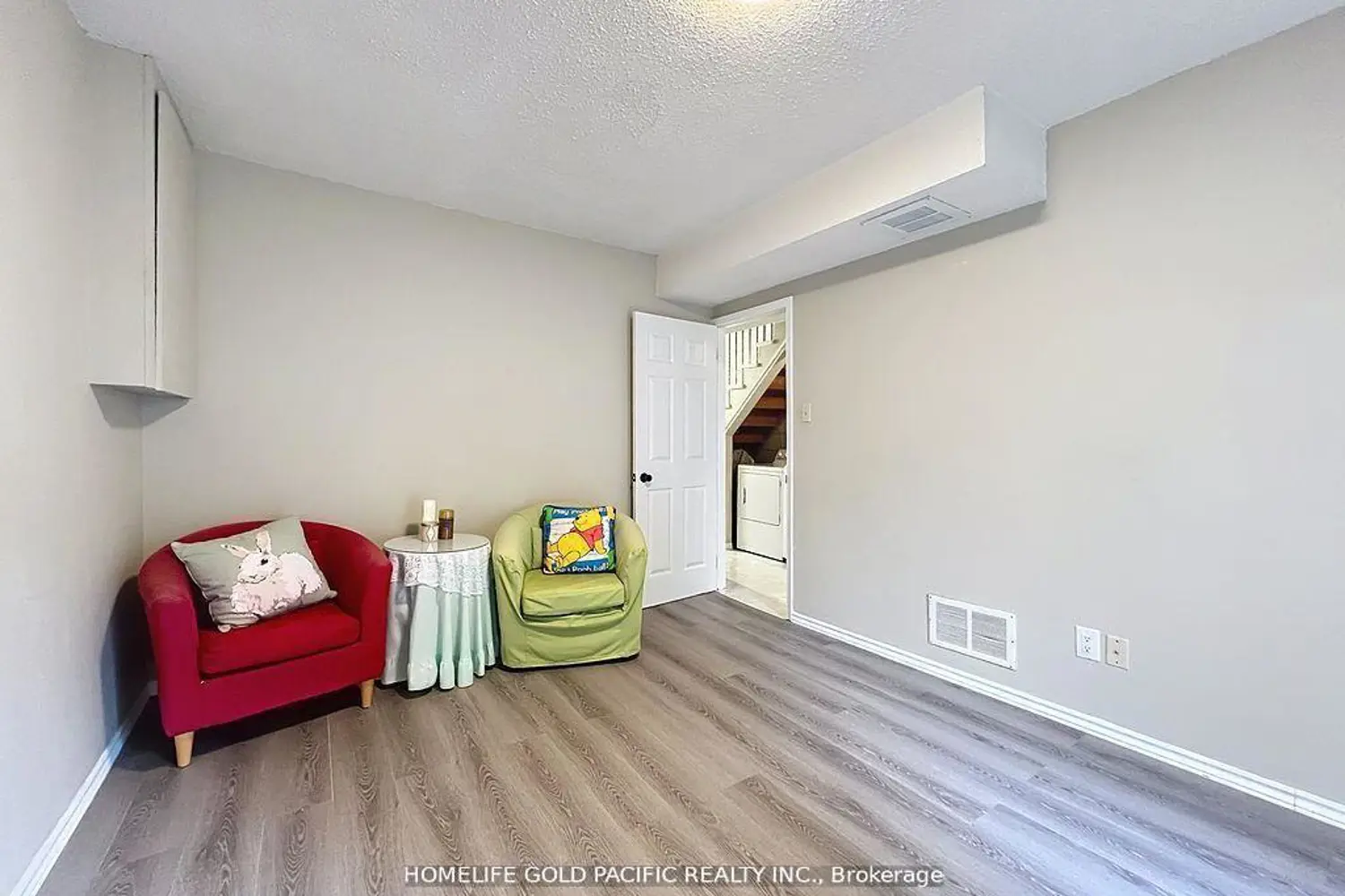 Additional image 6 of 42 Stonehill Court 11