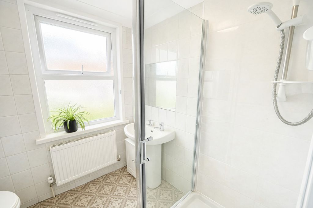 Additional image 5 of 4 bed shared accommodation to rentSwanpool Street, Falmouth TR11