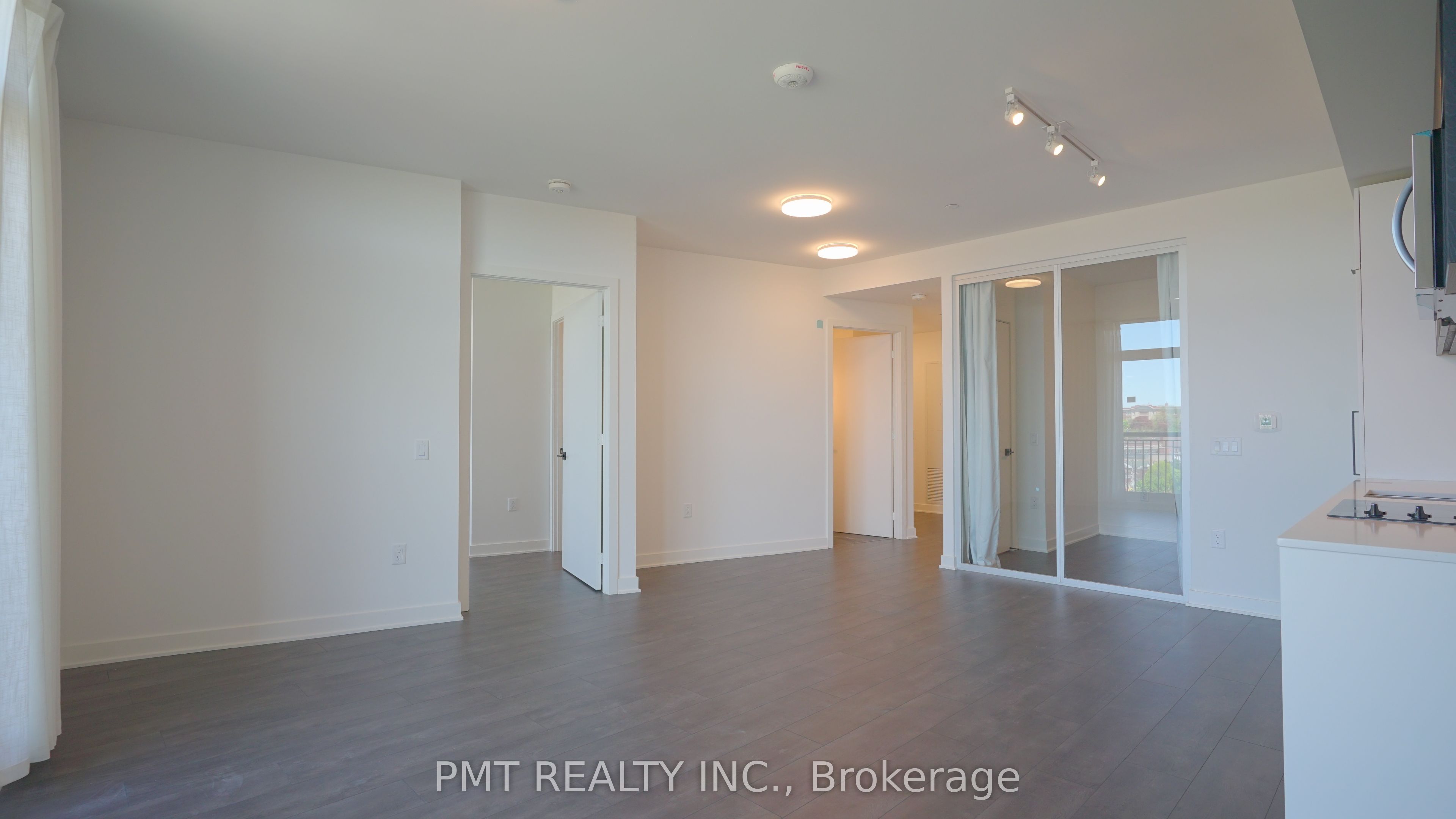 Additional image 2 of 719-1185 Dupont Street, Toronto, ON, M6H 0G5