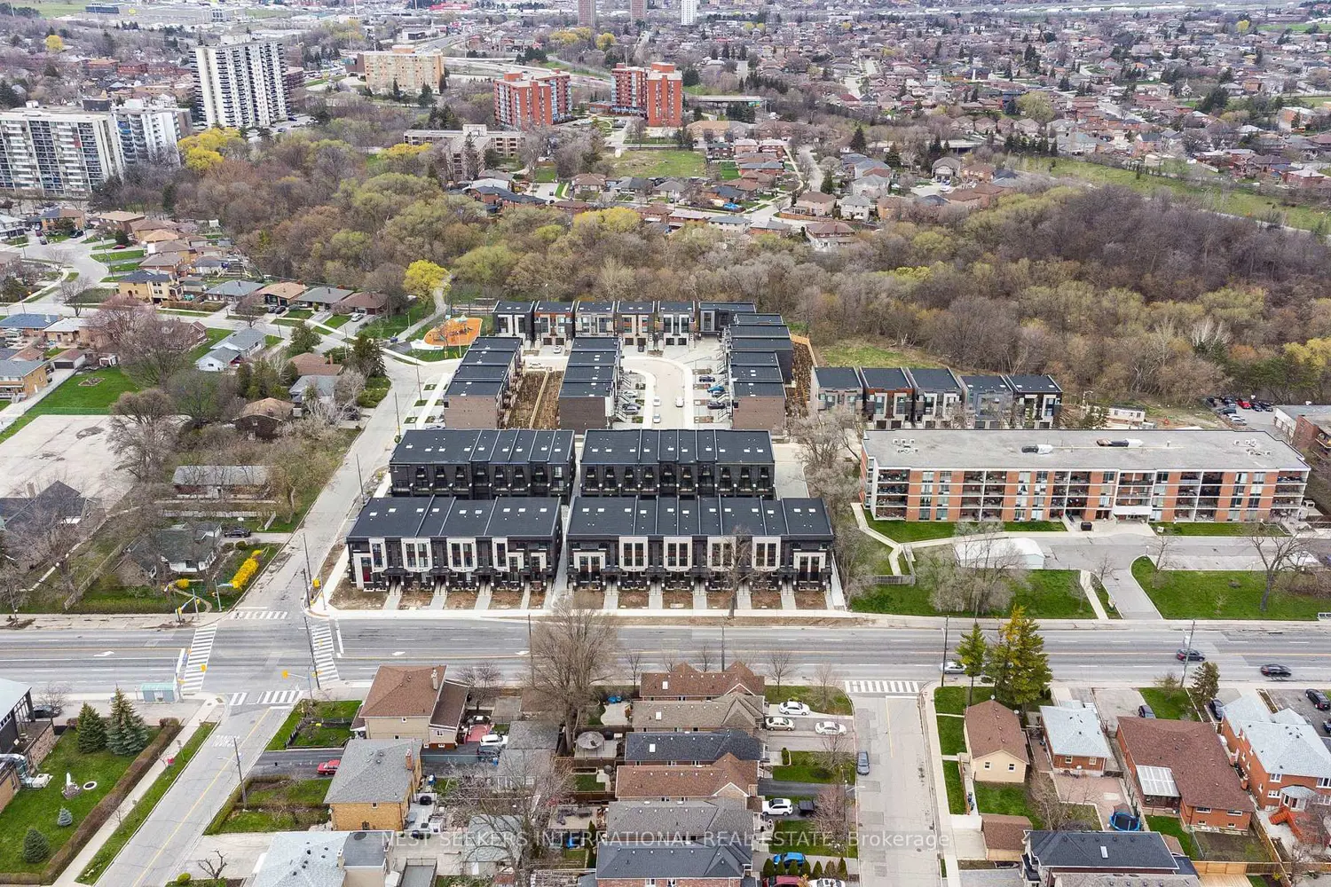 Additional image 13 of 1760A Lawrence Avenue 85