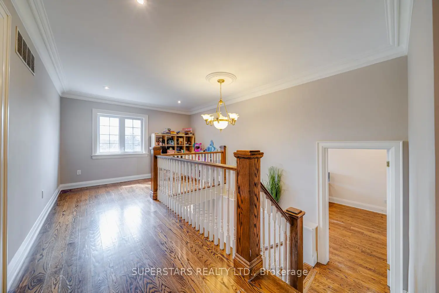 Additional image 8 of 176 Homewood Avenue