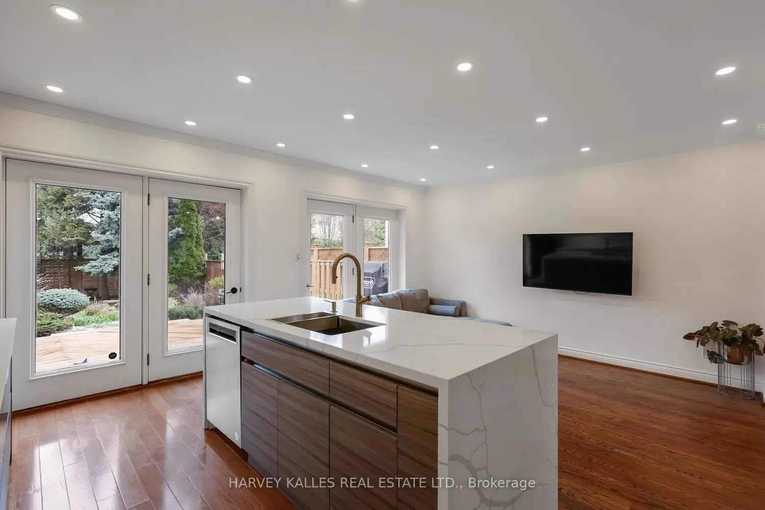 Additional image 9 of 204 Brooke Avenue