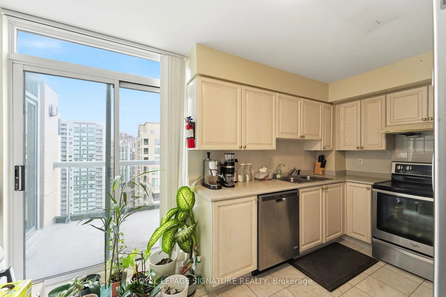 Additional image 9 of 28 Empress Avenue 2302