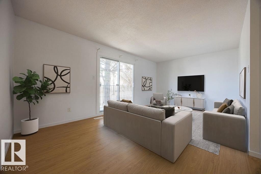 Additional image 8 of 12822/12824 123 Street NW, Edmonton, AB, T5L0J3