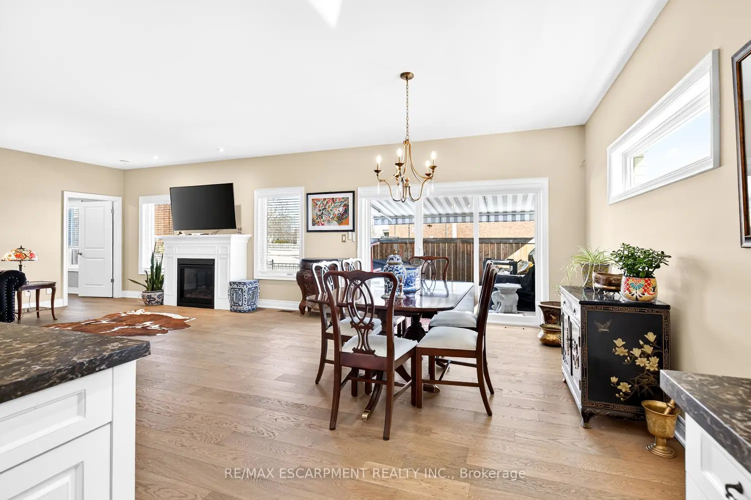Additional image 9 of 3757 St. Peter Avenue 4