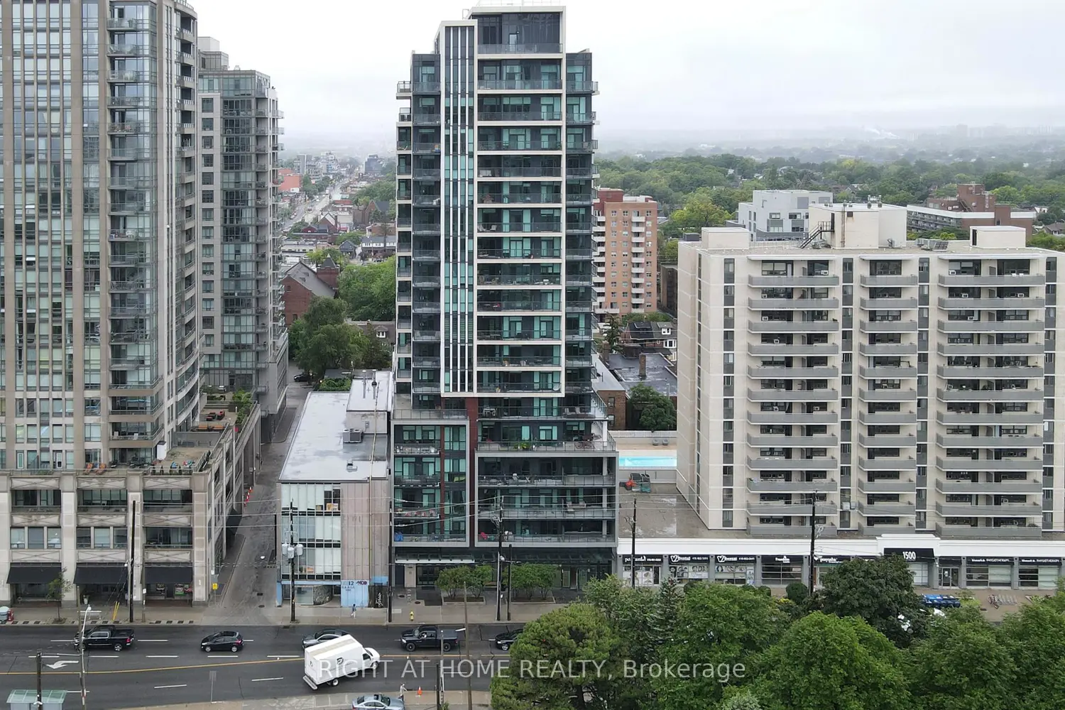 1486 Bathurst Street 1303