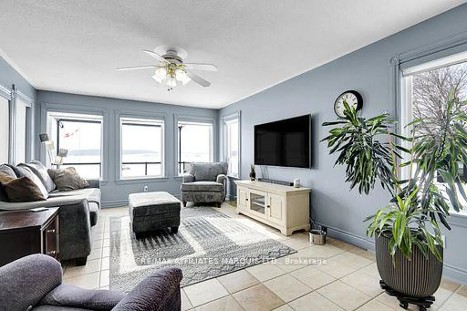 Additional image 11 of 11728 Lakeshore Drive