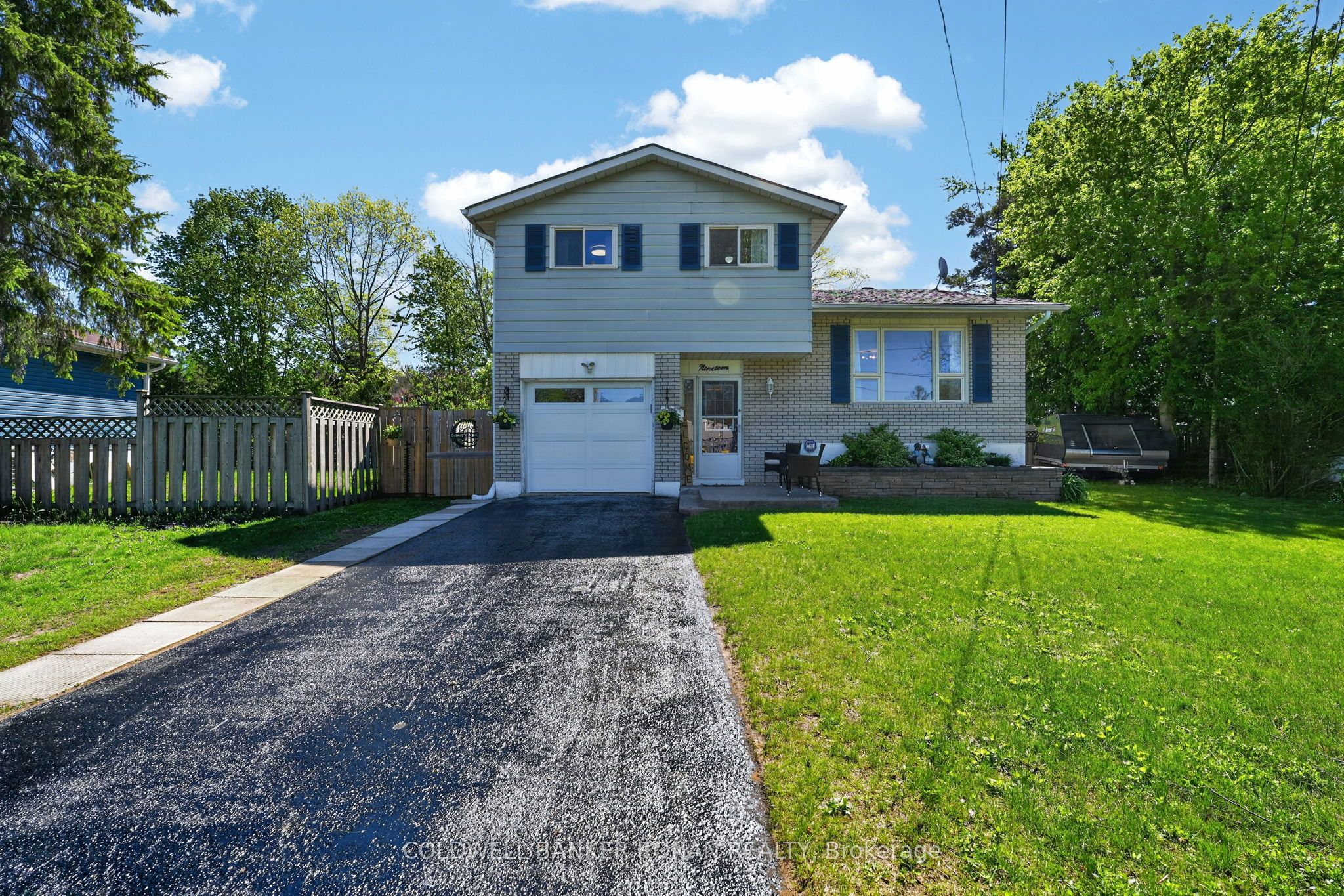 19 Larkdale Crescent, Essa, ON, L0M 1B0