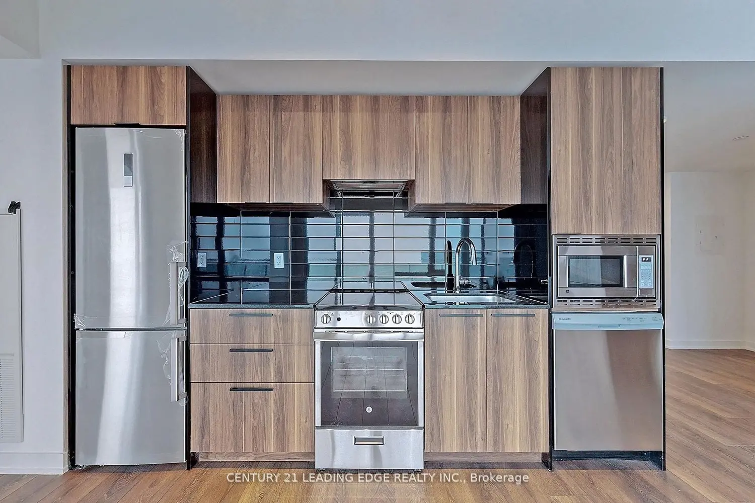 Additional image 8 of 501 Yonge Street 5102
