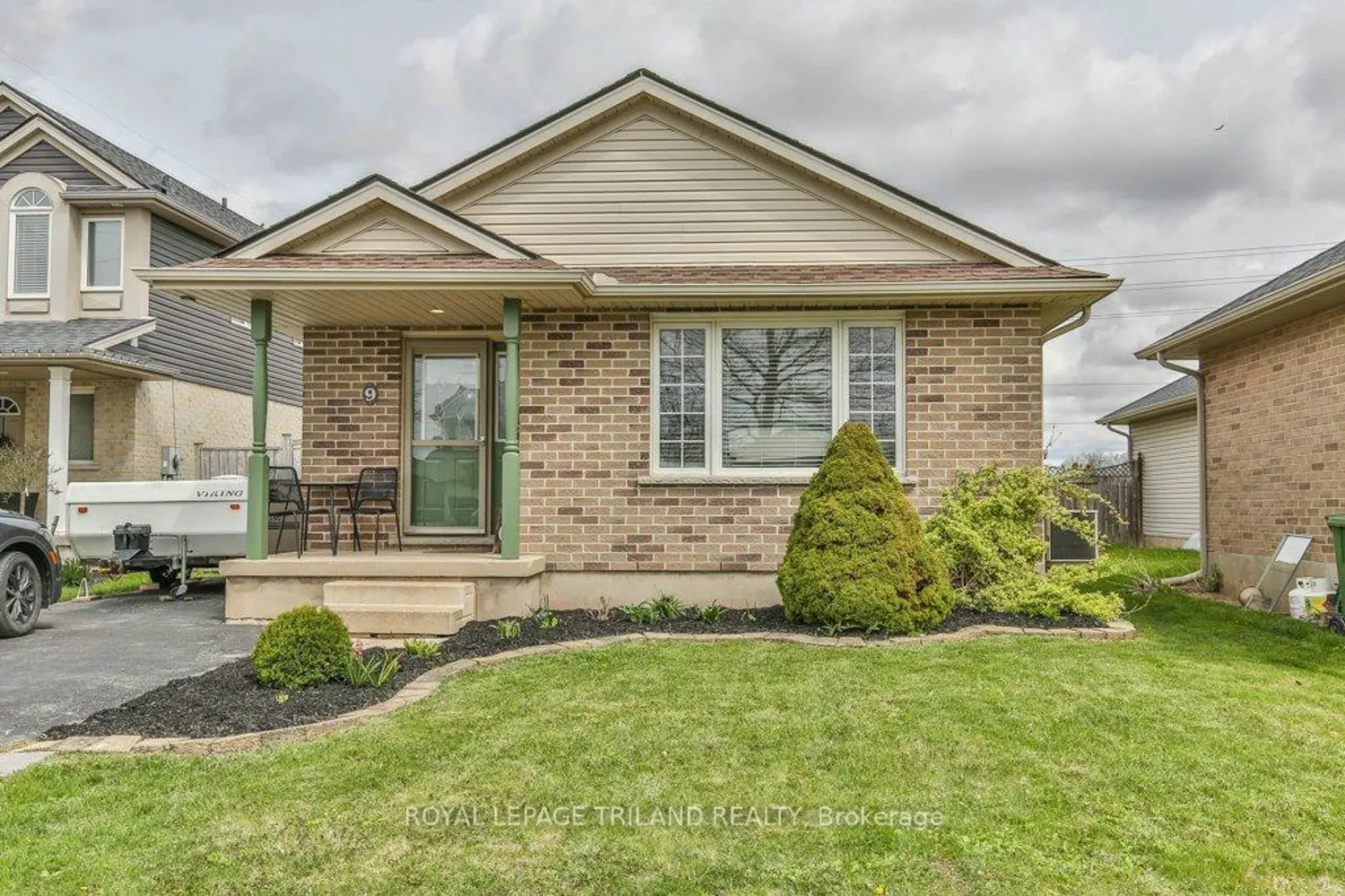 9 Brookside Drive photo 2