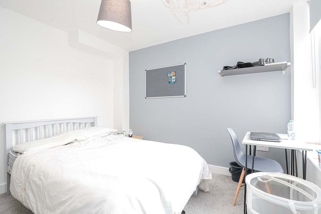 Additional image 9 of 7 bed shared accommodation to rentTelephone Road, Southsea, Hampshire PO4