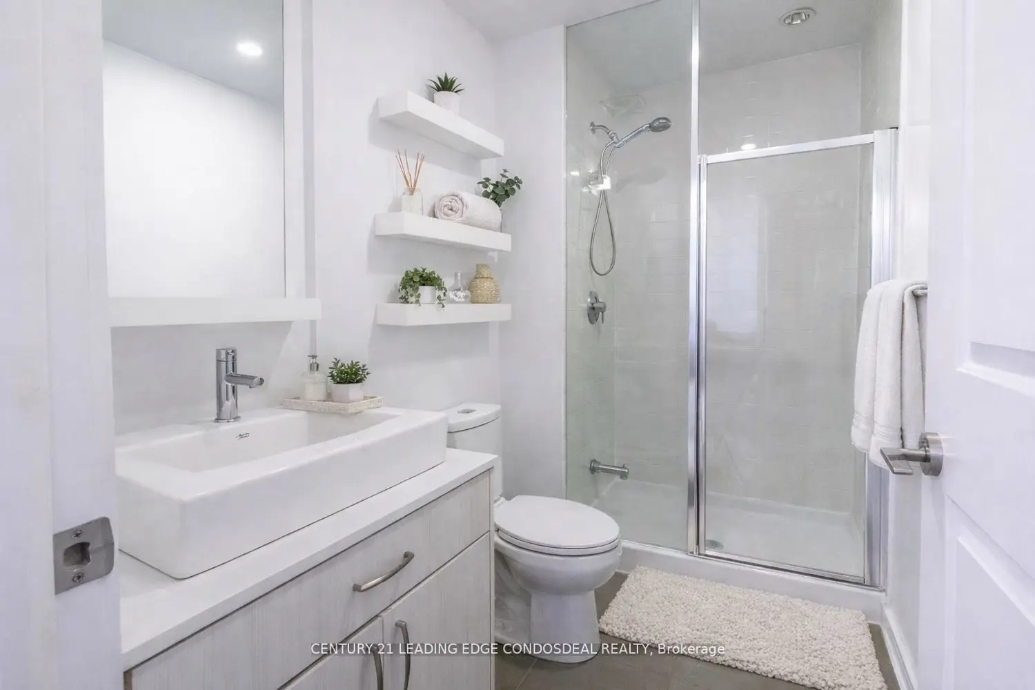 Additional image 2 of 9205 Yonge Street 1712