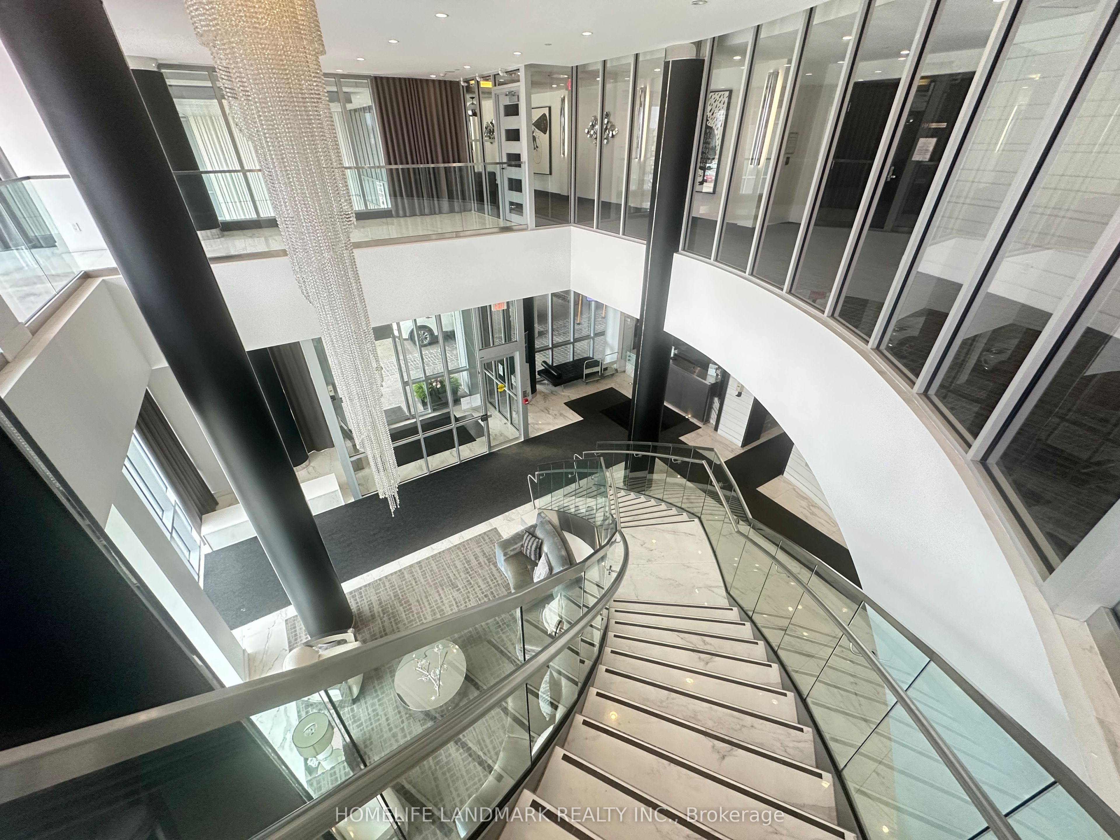 Additional image 2 of 745-9471 Yonge Street, Richmond Hill, ON, L4C 1V4
