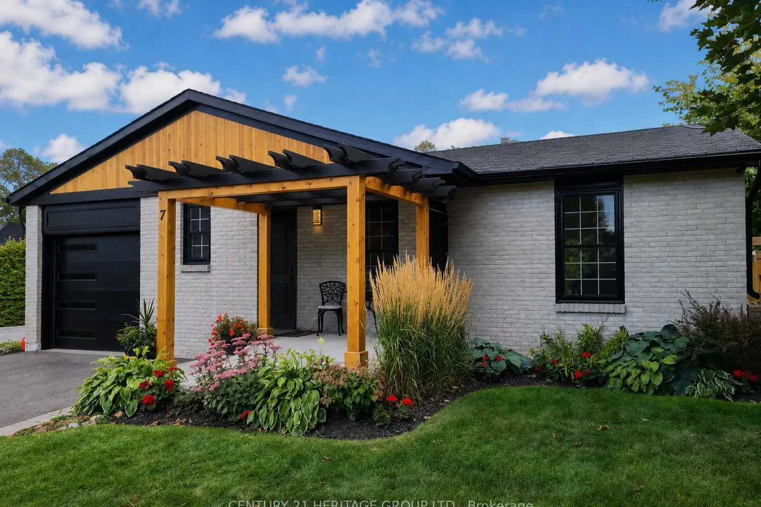 7 Crawford Circle