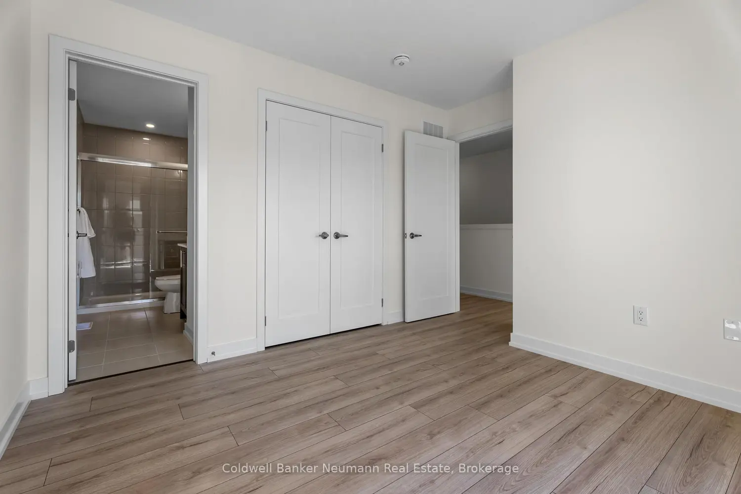 Additional image 14 of 940 St David Street 51