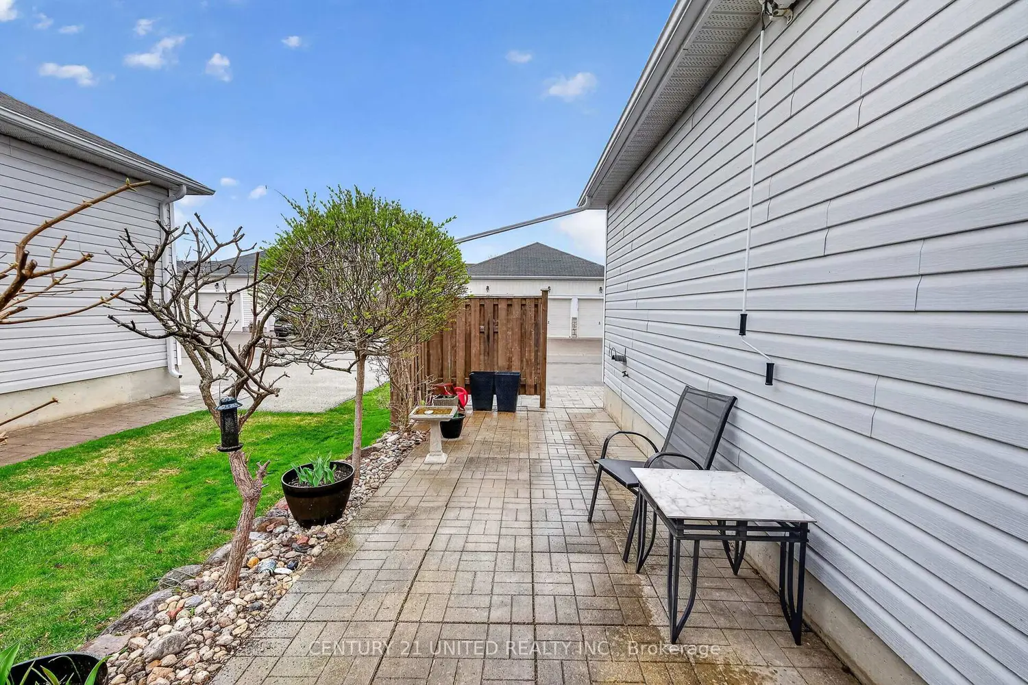 Additional image 18 of 832 Leslie Street