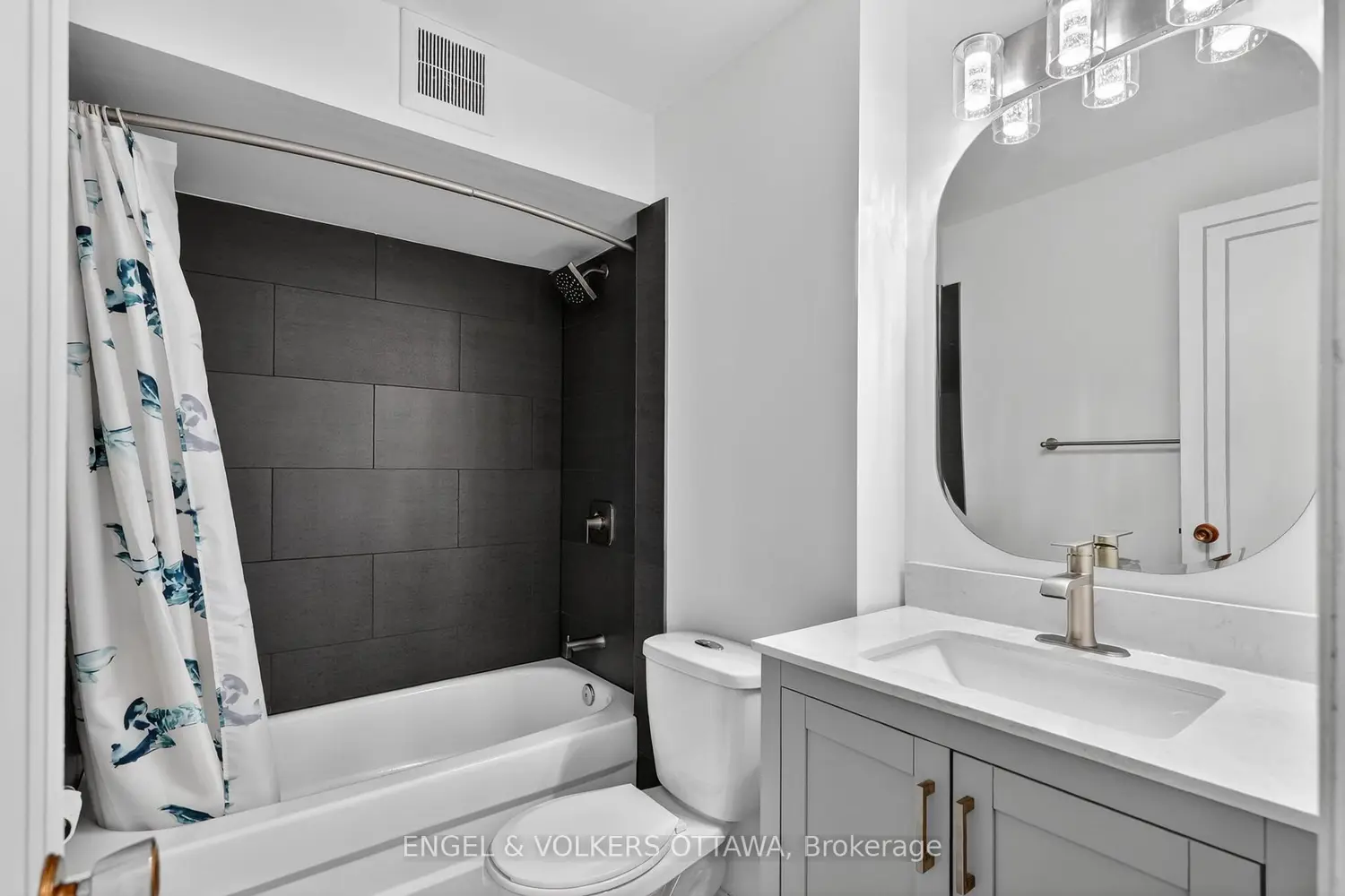 49 Sumac Street 9 photo 2