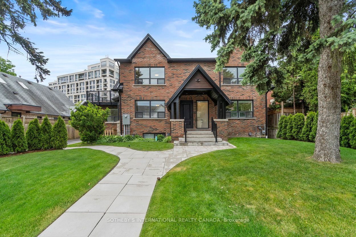 D (4)-44 Larkin Avenue, Toronto, ON, M6S 1L8