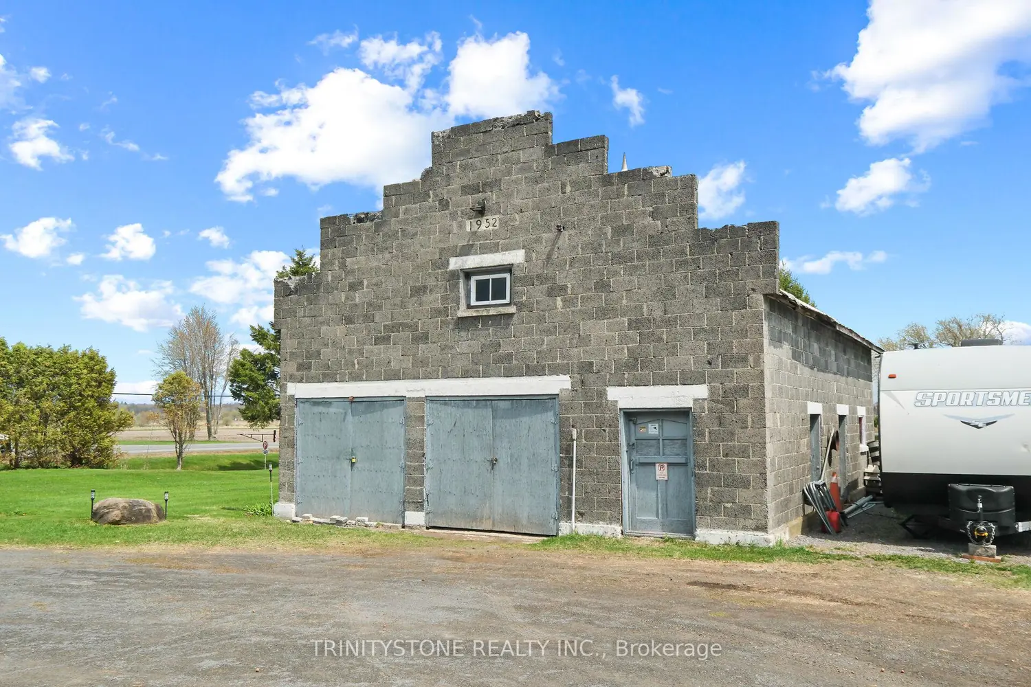 662 Lacroix Road photo 5