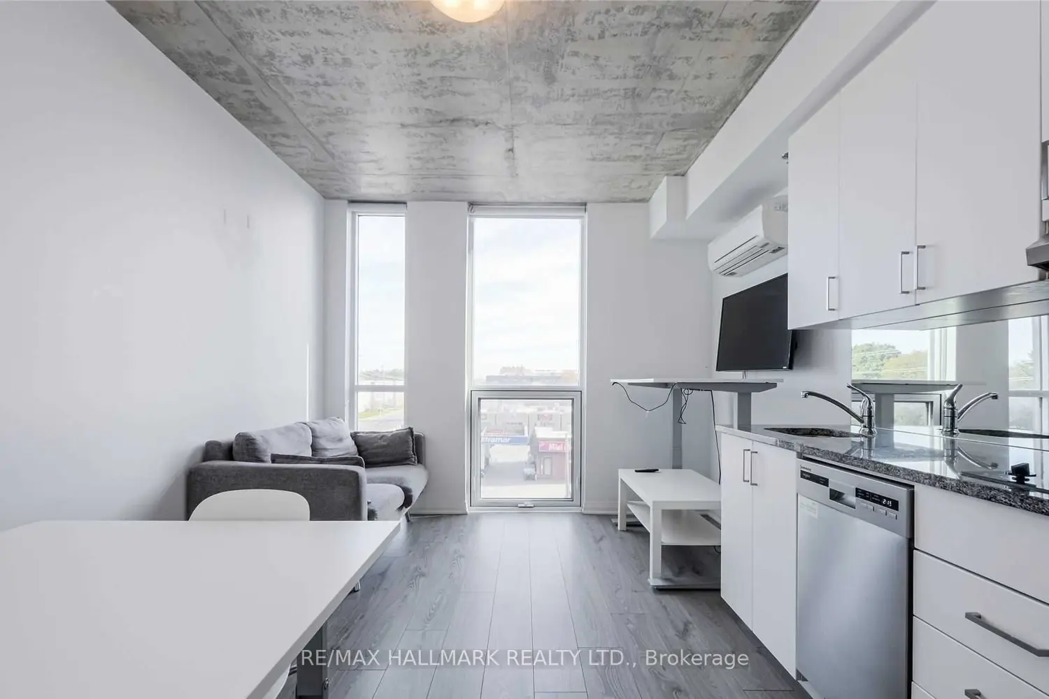 Additional image 2 of 1900 Simcoe Street 436